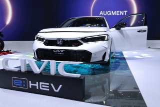 Honda-Civic-facelift-RS-eHEV-hybrid