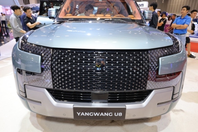 BYD-YANGWANG-U8-1